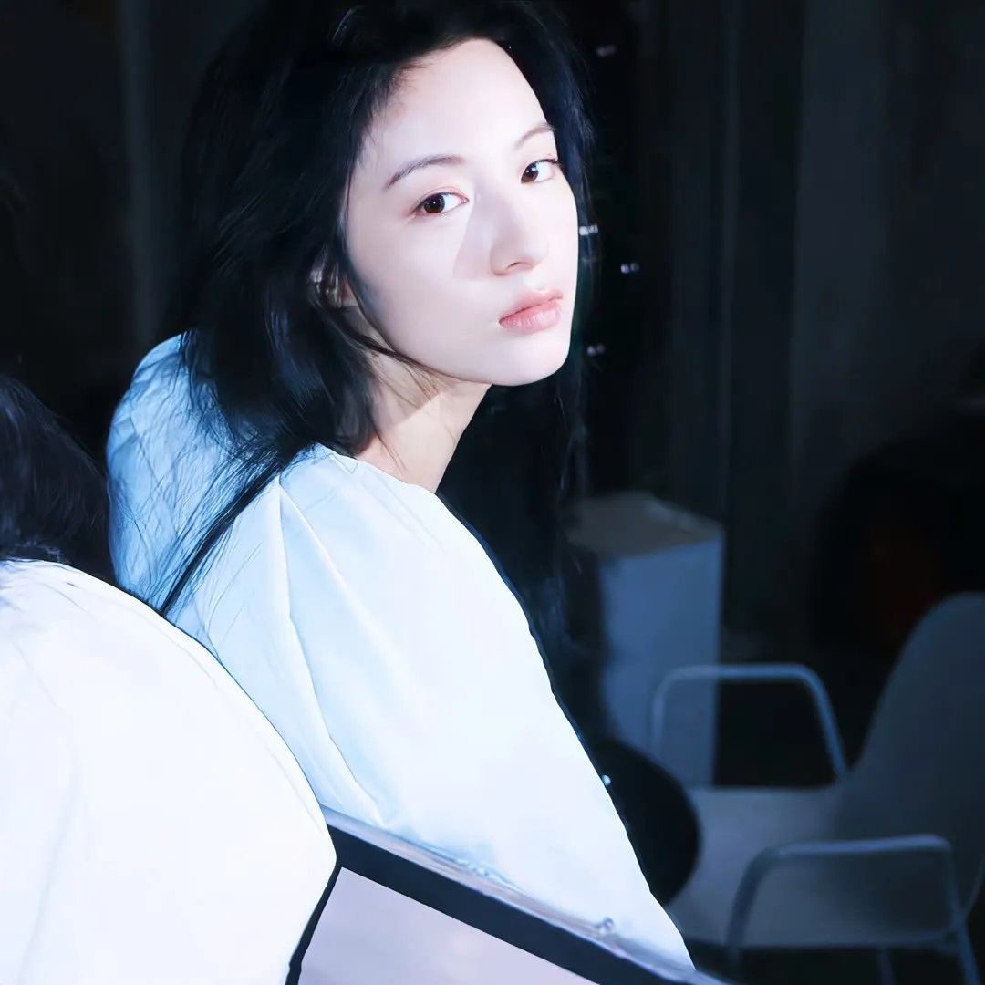 脸庞，村庄
